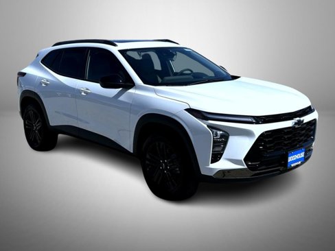New 2025 Chevrolet Trax ACTIV w/ Sunroof Package image 2