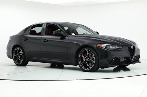 New 2025 Alfa Romeo Giulia w/ Veloce Package Rwd image 8