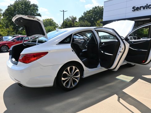 Used 2013 Hyundai Sonata SE w/ Navigation & Sunroof Pkg image 14