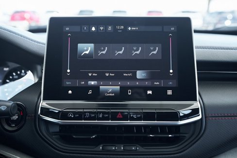 Used 2024 Jeep Compass Trailhawk image 48