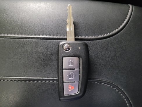 Used 2021 Nissan Rogue Sport S image 32
