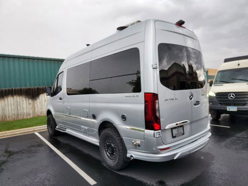 Used 2022 Mercedes-Benz Sprinter 2500 image 8