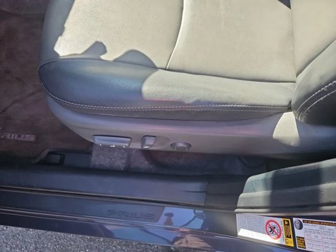 Used 2012 Toyota Prius Five image 21