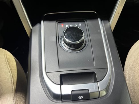 Used 2017 Land Rover Discovery Sport HSE image 29