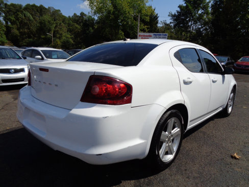 Used 2013 Dodge Avenger SE image 5