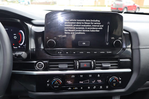 Used 2024 Nissan Pathfinder Platinum w/ Black Appearance Package image 20