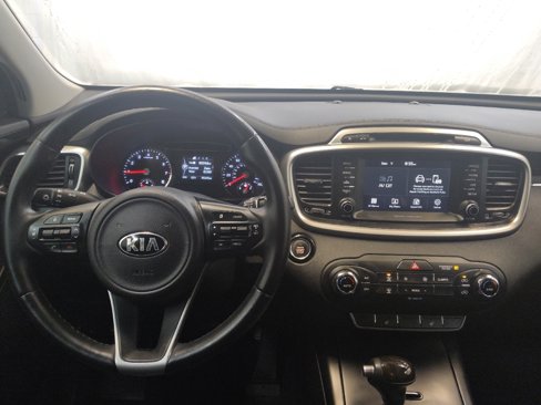 Used 2017 Kia Sorento LX w/ LX Convenience Package image 22