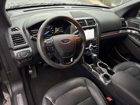 Used 2019 Ford Explorer Limited w/ Ford Safe & Smart Package image 18