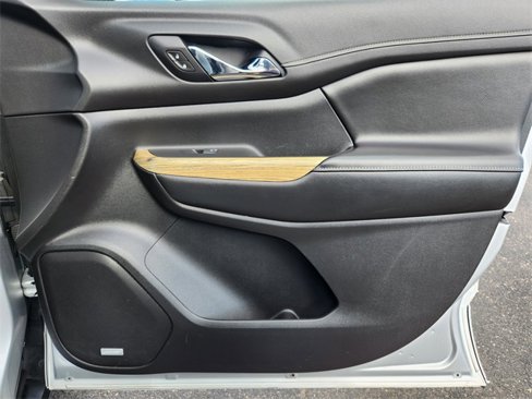 Used 2019 GMC Acadia Denali image 16
