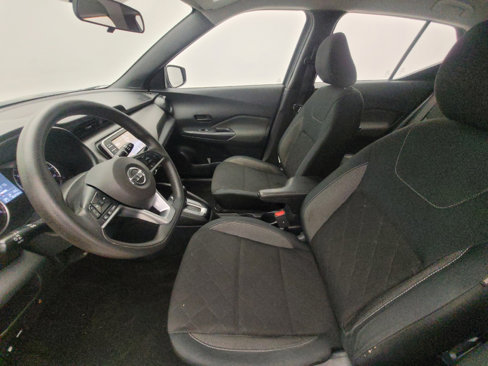 Used 2019 Nissan Kicks S image 17
