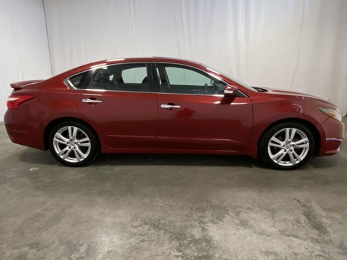 Used 2016 Nissan Altima 3.5 SL image 2