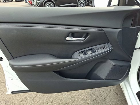 Used 2022 Nissan Sentra SV image 13