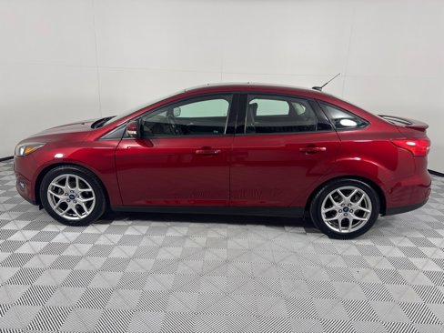 Used 2015 Ford Focus SE w/ Equipment Group 201A image 8
