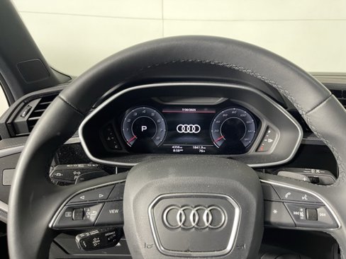 Certified 2025 Audi Q3 2.0T Premium Plus w/ Premium Plus Package image 21
