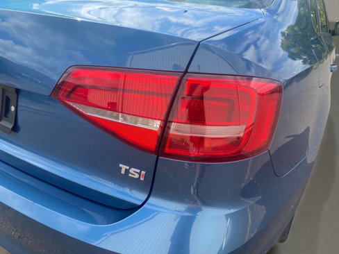 Used 2015 Volkswagen Jetta SE image 12