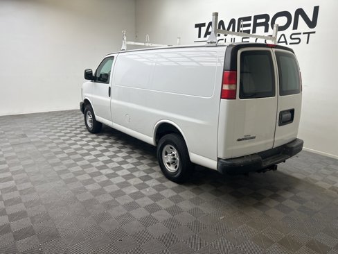 Used 2015 Chevrolet Express 2500 image 8