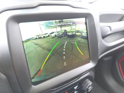 Used 2022 Jeep Renegade Trailhawk w/ Sun/Sound Group image 26