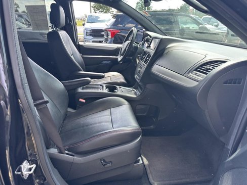 Used 2019 Dodge Grand Caravan GT image 18