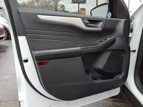 Used 2022 Ford Escape S image 12