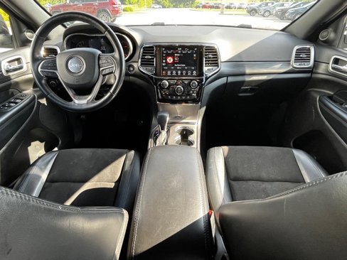 Used 2021 Jeep Grand Cherokee Laredo X image 14