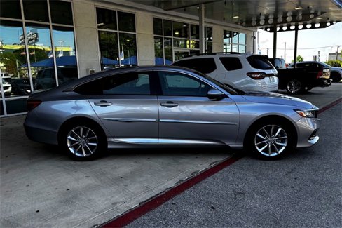 Used 2021 Honda Accord LX image 6