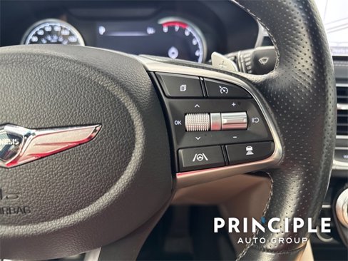 Used 2023 Genesis G70 2.0T image 25