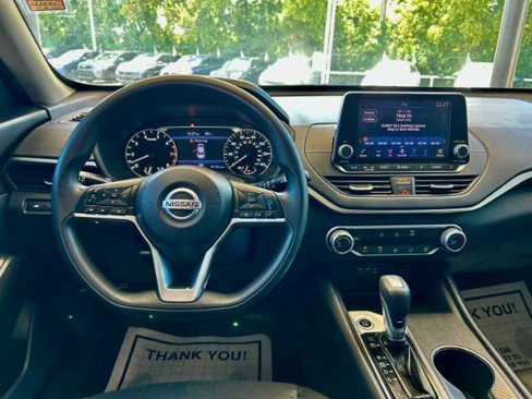 Used 2019 Nissan Altima 2.5 S image 10