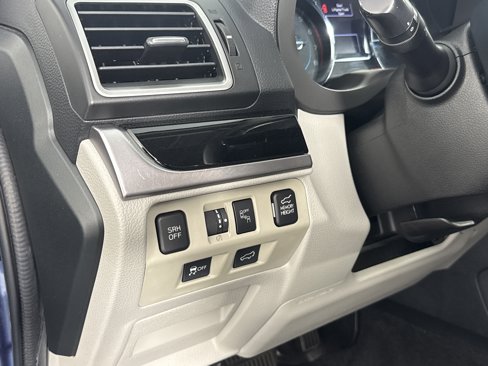Used 2018 Subaru Forester 2.5i Limited image 17