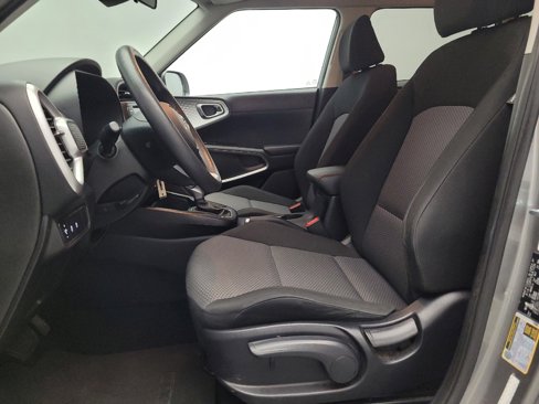 Used 2023 Kia Soul LX w/ Option Group 015 image 17