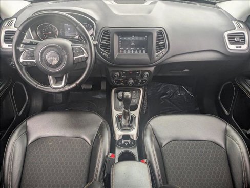 Used 2020 Jeep Compass Latitude w/ Cold Weather Group image 17
