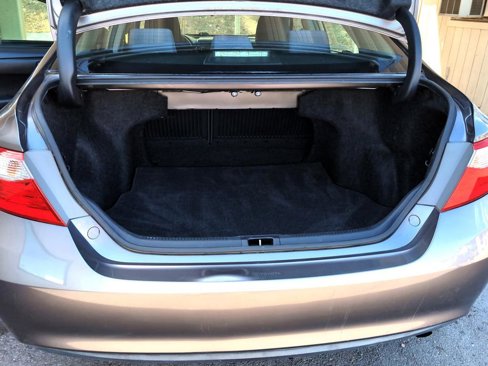 Used 2015 Toyota Camry LE image 13
