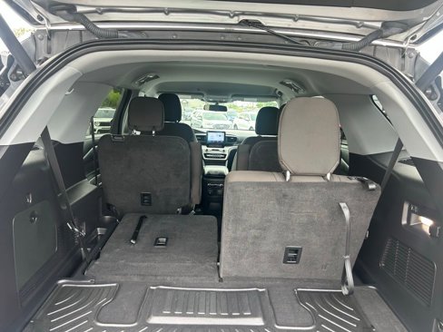 Used 2022 Ford Explorer XLT image 41