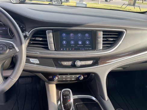 Used 2020 Buick Enclave Essence w/ Sound and Sites Package image 15