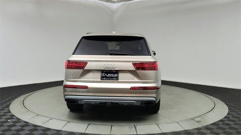 Used 2019 Audi Q7 3.0T Prestige image 6