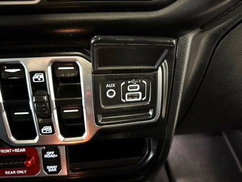 Used 2020 Jeep Gladiator Rubicon image 22