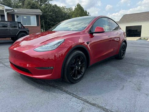 Used 2022 Tesla Model Y Long Range image 1