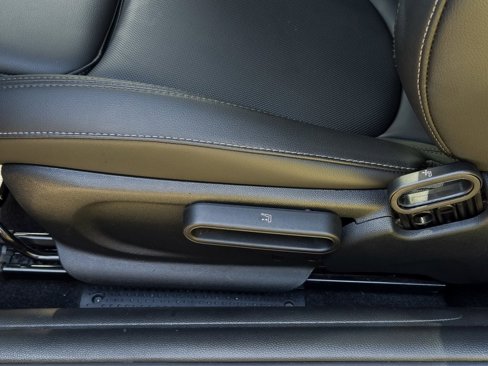 Used 2020 MINI Cooper S image 11