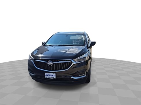 Certified 2018 Buick Enclave Essence image 3