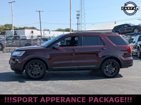 Used 2018 Ford Explorer XLT w/ XLT Appearance Package image 5