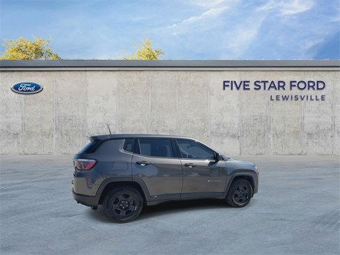 Used 2018 Jeep Compass Sport image 8