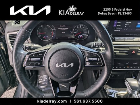 Certified 2023 Kia Seltos SX w/ SX Sunroof Package image 18