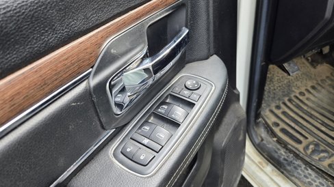 Used 2018 RAM 3500 Laramie image 11