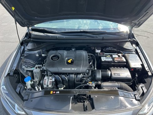Used 2018 Hyundai Elantra SEL image 11