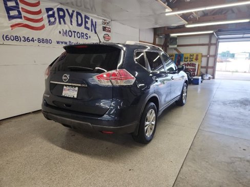 Used 2016 Nissan Rogue SV image 3