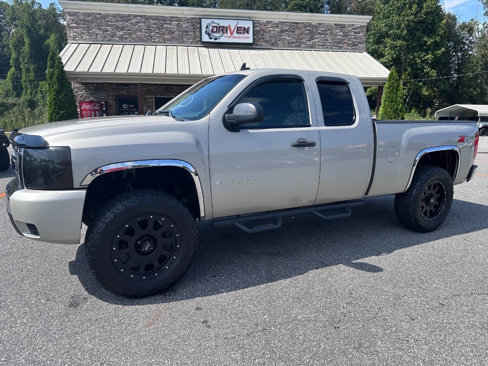 Used 2009 Chevrolet Silverado 1500 LT w/ Power Pack Plus image 1