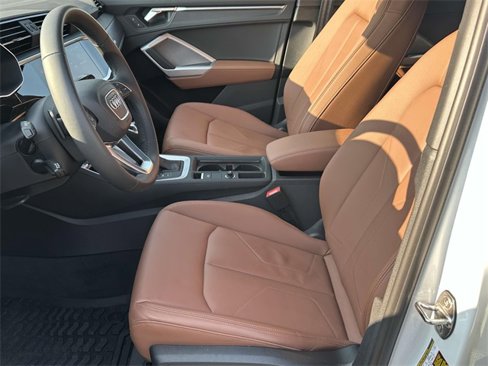 Certified 2025 Audi Q3 2.0T Premium Plus w/ Premium Plus Package image 22
