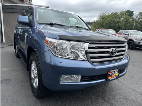 Used 2011 Toyota Land Cruiser w/ Upgrade Pkg image 13