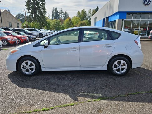 Used 2015 Toyota Prius Three image 2