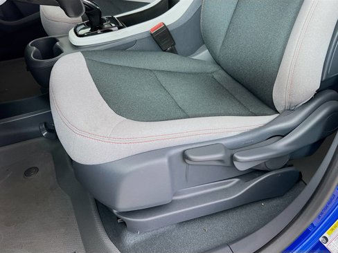 Used 2020 Chevrolet Bolt LT image 19