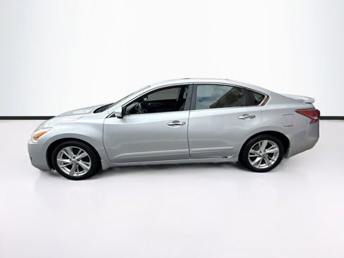 Used 2015 Nissan Altima 2.5 SL w/ Technology Package image 9